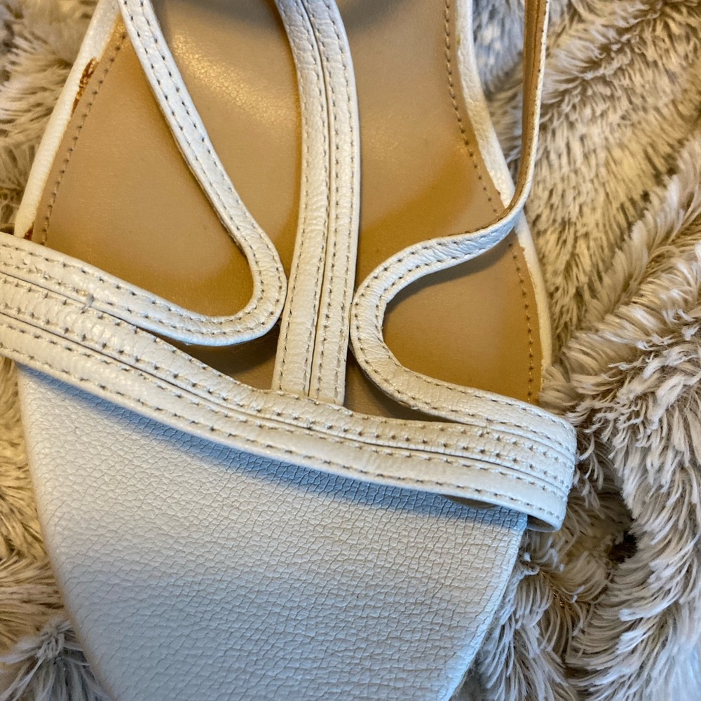 White Michael Kors Wedges with gold details new - Picture 3 of 7